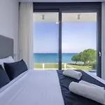 Liam Front Luxury With 100m2 Infinity Pool Fánesz