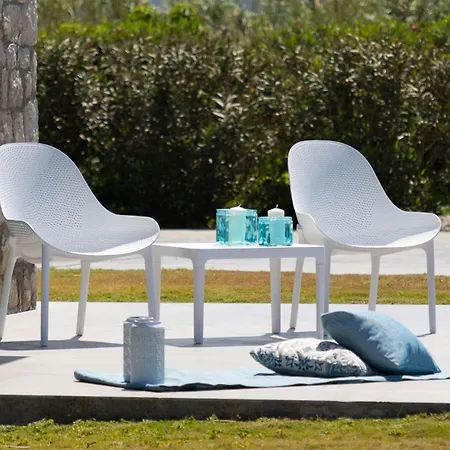 Liam Front Luxury With 100m2 Infinity Pool