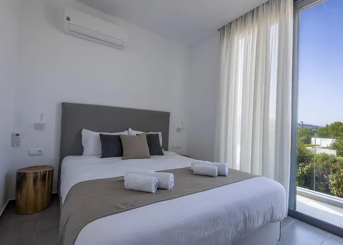 빌라 Liam Front Luxury With 100m2 Infinity Pool