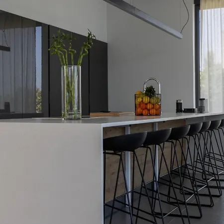 Liam Front Luxury With 100m2 Infinity Pool Villa