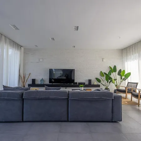 Liam Front Luxury With 100m2 Infinity Pool Villa *