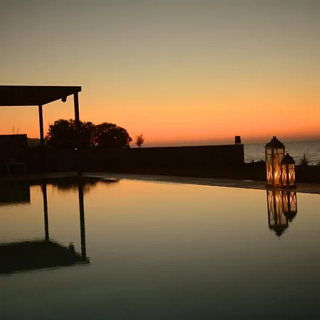 Вилла Liam Front Luxury With 100m2 Infinity Pool *