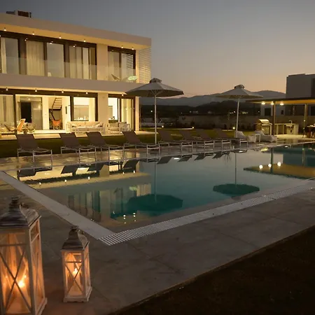 Liam Front Luxury With 100m2 Infinity Pool *
