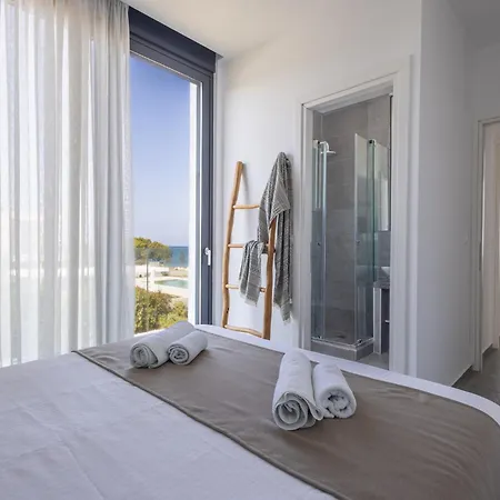 Liam Front Luxury With 100m2 Infinity Pool *