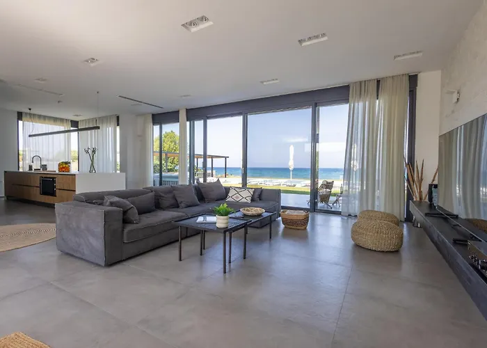 Liam Front Luxury With 100m2 Infinity Pool *