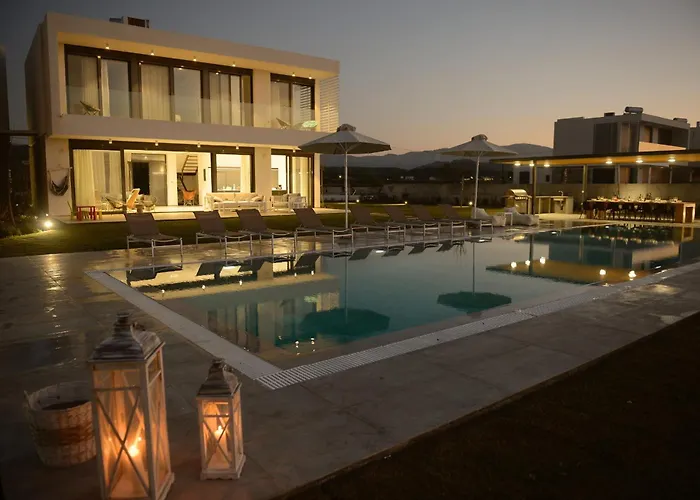 Liam Front Luxury With 100m2 Infinity Pool *