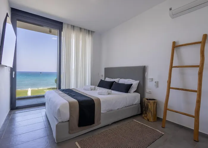 Liam Front Luxury With 100m2 Infinity Pool Villa Fánai