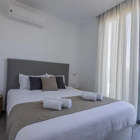 Villa Liam Front Luxury With 100m2 Infinity Pool